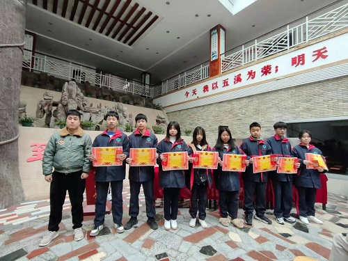 懷化市五溪高級(jí)中學(xué)有限公司,懷化全日制高中,懷化全封閉寄宿,懷化全日制特色普通高中 懷化市五溪高級(jí)中學(xué)有限公司,懷化全日制高中,懷化全封閉寄宿,懷化全日制特色普通高中