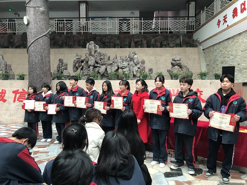 懷化市五溪高級(jí)中學(xué)有限公司,懷化全日制高中,懷化全封閉寄宿,懷化全日制特色普通高中 懷化市五溪高級(jí)中學(xué)有限公司,懷化全日制高中,懷化全封閉寄宿,懷化全日制特色普通高中